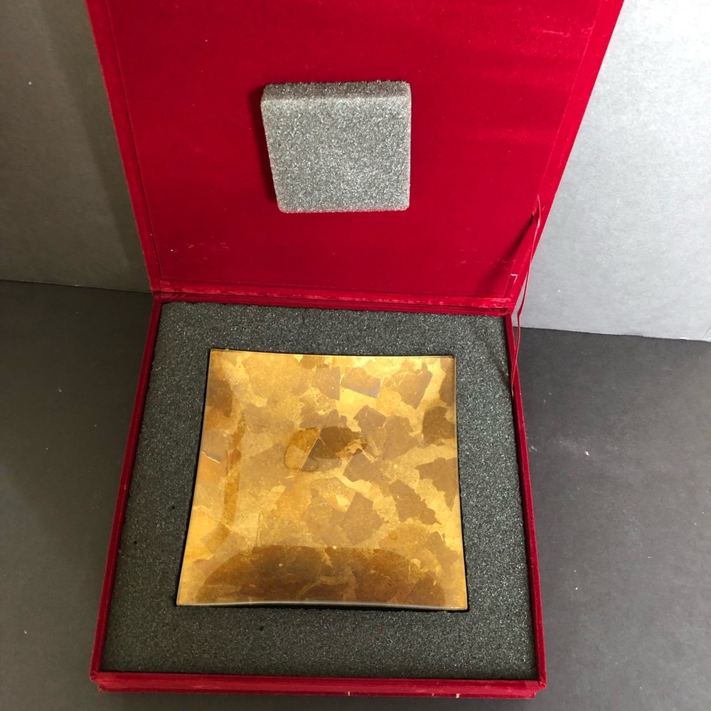United Commercial Bank Customer Appreciation Gift 7.5” Gold Tone Metal Dish NIB